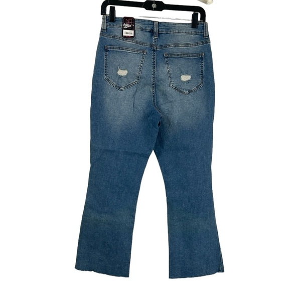 NWT No Boundaries High Rise Cropped Flare Blue Jeans 11 - Picture 8 of 11